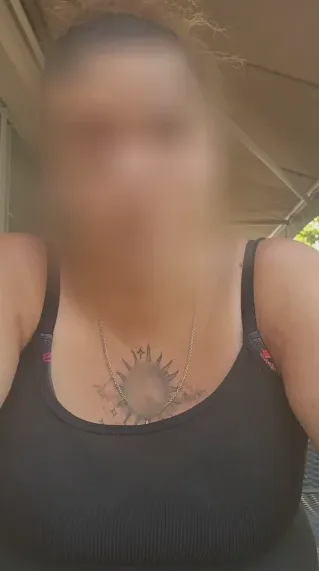 Alexandra, 37 anni