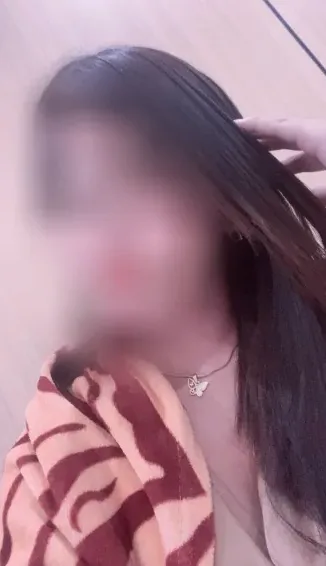 Ylenia, 34 anni